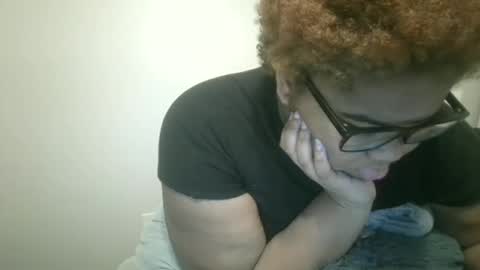 Snapshot of vickiryder56 chatting on December 15, 2025, 3:33 am vickiryder56 online show from December 15, 2025, 3:33 am