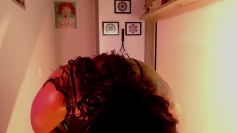 Snapshot of vicky_crazy chatting on December 20, 2024, 11:16 pm Vicky online show from December 20, 2024, 11:16 pm