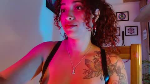 Snapshot of vicky_crazy chatting on January 6, 2025, 10:26 pm Vicky online show from January 6, 2025, 10:26 pm