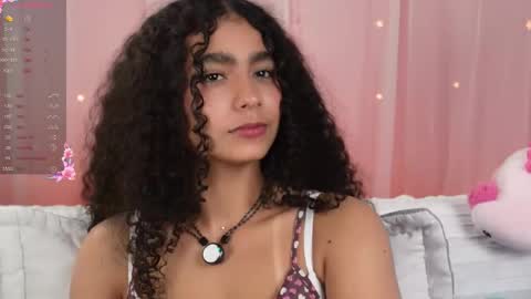 Snapshot of vicky_curly chatting on October 21, 2025, 2:45 am vicky_curly online show from October 21, 2025, 2:45 am