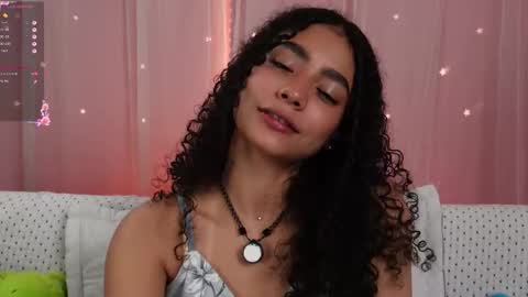Snapshot of vicky_curly chatting on November 8, 2025, 2:12 am vicky_curly online show from November 8, 2025, 2:12 am