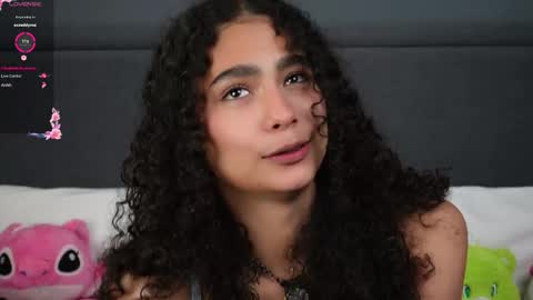 Snapshot of vicky_curly chatting on December 14, 2025, 3:01 am vicky_curly online show from December 14, 2025, 3:01 am