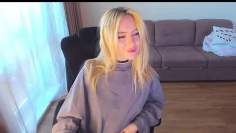 Snapshot of vickydragons chatting on October 17, 2025, 10:07 am nastya Help me reach 100 likes online show from October 17, 2025, 10:07 am