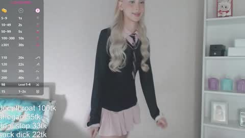 Snapshot of vickyfuckingdoll chatting on March 8, 2026, 2:59 am vickyfuckingdoll online show from March 8, 2026, 2:59 am
