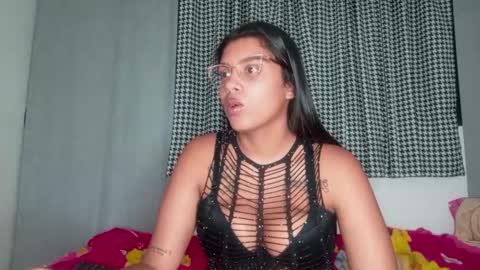 Snapshot of vickyhm22 chatting on October 7, 2025, 8:55 am vickyhm22 online show from October 7, 2025, 8:55 am