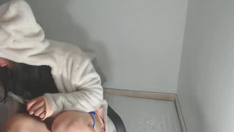 vickyjuice1 online show from January 18, 2025, 1:52 am