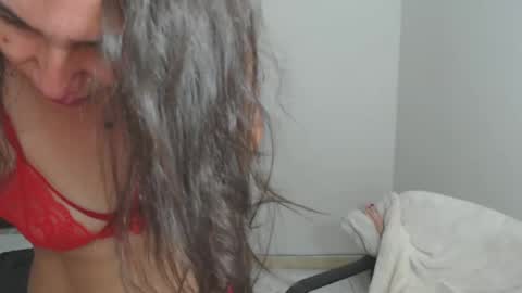 vickyjuice1 online show from January 28, 2025, 12:05 am