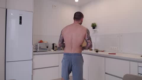 Snapshot of victor_rhino chatting on February 12, 2026, 10:43 am Victor rhinoff online show from February 12, 2026, 10:43 am