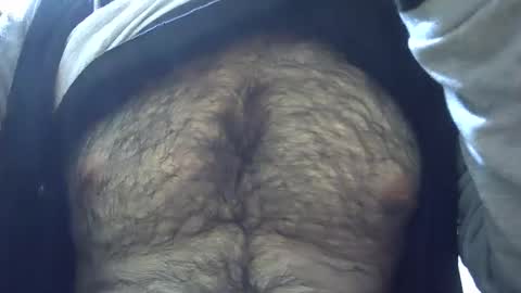 Snapshot of victorhume chatting on December 15, 2025, 5:28 pm VictorHume online show from December 15, 2025, 5:28 pm