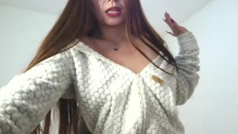 Victoria  online show from May 15, 2026, 3:24 am