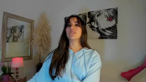 Victoria online show from June 19, 2026, 3:44 am