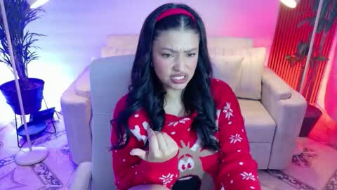 Snapshot of victoria___moon chatting on December 19, 2025, 1:29 pm victoria online show from December 19, 2025, 1:29 pm