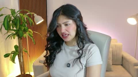 Snapshot of victoria___moon chatting on April 23, 2026, 1:46 pm victoria online show from April 23, 2026, 1:46 pm