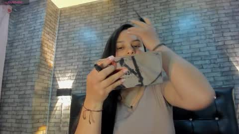 victorira online show from November 22, 2025, 7:13 pm