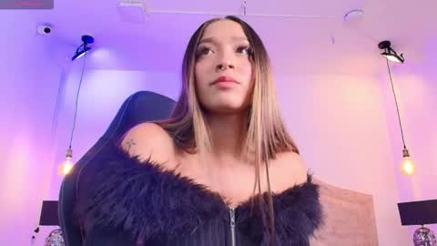 Snapshot of victoria_adams14 chatting on November 8, 2025, 5:07 am Victoria for you online show from November 8, 2025, 5:07 am