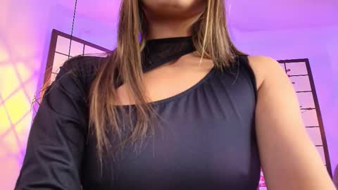 Snapshot of victoria_adams14 chatting on November 12, 2025, 7:09 am Victoria for you online show from November 12, 2025, 7:09 am