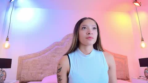 Snapshot of victoria_adams14 chatting on November 13, 2025, 4:44 am Victoria for you online show from November 13, 2025, 4:44 am