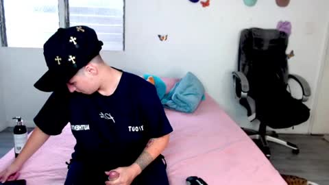 Snapshot of victoria_andra chatting on June 27, 2026, 8:14 pm victoria_andra online show from June 27, 2026, 8:14 pm