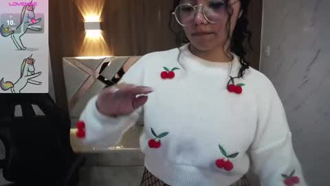 victoria_castillo_b online show from October 25, 2025, 3:03 am
