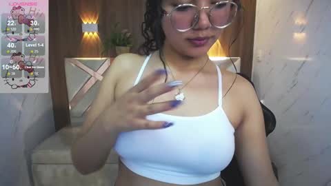 victoria_castillo_b online show from November 11, 2025, 3:06 am