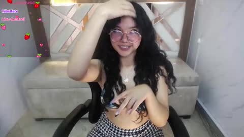 victoria_castillo_b online show from November 15, 2025, 3:15 am