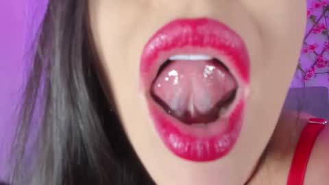 valentina online show from March 2, 2025, 1:16 pm