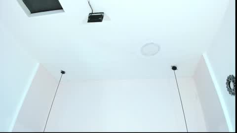 valentina online show from December 19, 2025, 11:50 am