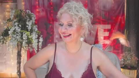 diorvictoria9 online show from May 25, 2026, 4:46 pm