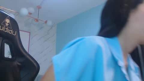 Victoria online show from March 25, 2026, 1:06 pm