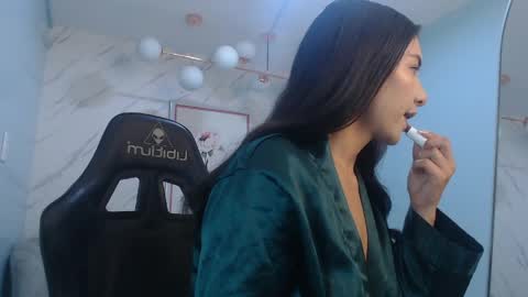 Snapshot of victoria_hernandez_t chatting on April 24, 2026, 1:46 pm Victoria online show from April 24, 2026, 1:46 pm