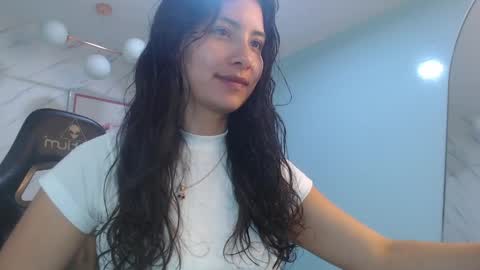 Snapshot of victoria_hernandez_t chatting on May 27, 2026, 1:08 pm Victoria online show from May 27, 2026, 1:08 pm