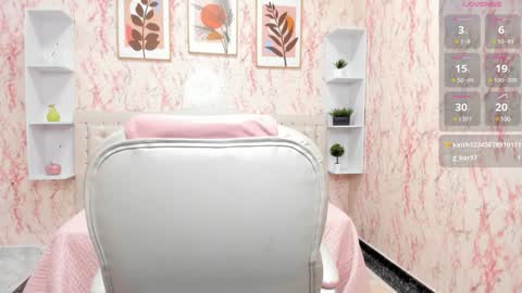 Victoria Houston  online show from December 12, 2024, 3:21 am