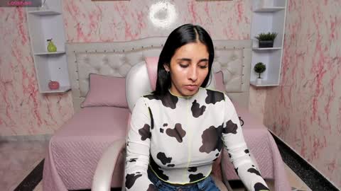 Victoria Houston  online show from January 2, 2025, 7:18 pm