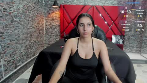 Victoria Houston  online show from February 9, 2025, 2:38 am