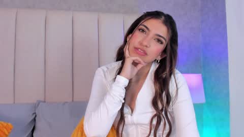 Snapshot of victoria_joliegb chatting on December 19, 2024, 12:56 pm Victoria Lozano online show from December 19, 2024, 12:56 pm