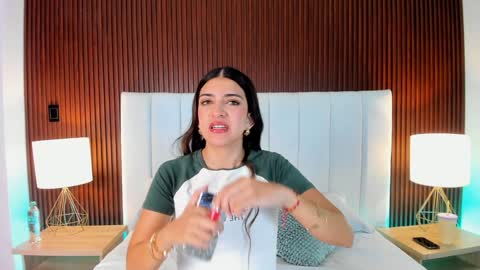 Snapshot of victoria_joliegb chatting on January 20, 2025, 12:39 pm Victoria Lozano online show from January 20, 2025, 12:39 pm