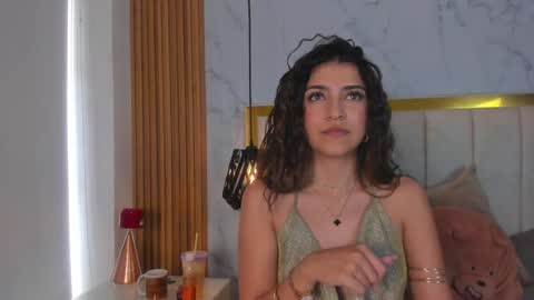 Snapshot of victoria_joliegb chatting on January 28, 2025, 6:49 pm Victoria Lozano online show from January 28, 2025, 6:49 pm