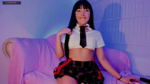 Victoria Laurent online show from October 23, 2025, 6:28 pm