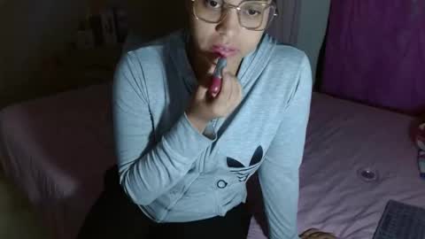 VICKY online show from May 15, 2026, 11:34 pm