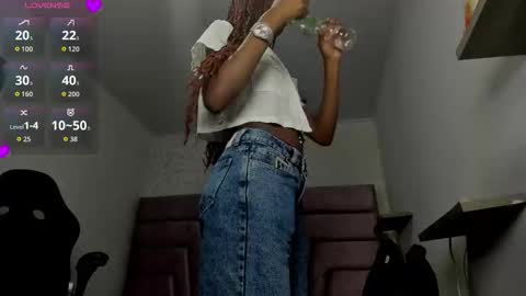 Vicky  online show from November 27, 2025, 7:16 pm