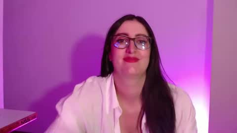 Victoria online show from February 8, 2025, 7:49 pm