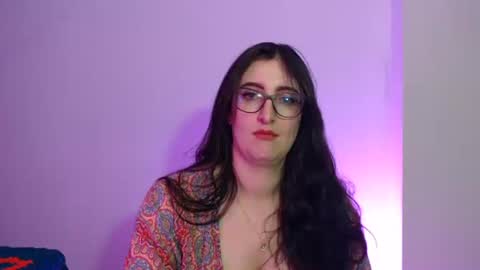 Victoria online show from February 19, 2025, 11:57 pm