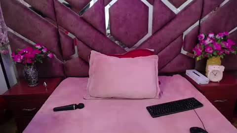 Snapshot of victoria_rossy_ chatting on March 3, 2025, 7:17 pm Victoria online show from March 3, 2025, 7:17 pm