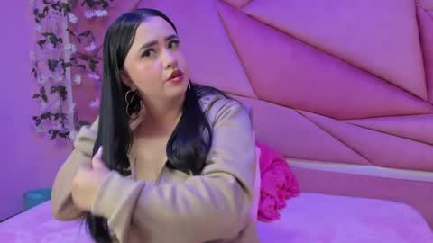 Snapshot of victoria_rossy_ chatting on October 2, 2025, 7:43 pm Victoria online show from October 2, 2025, 7:43 pm