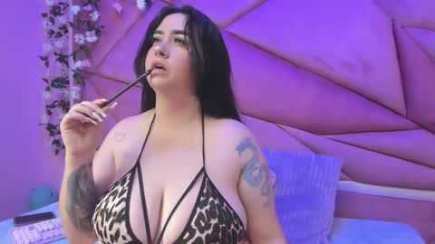 Snapshot of victoria_rossy_ chatting on November 9, 2025, 8:29 pm Victoria online show from November 9, 2025, 8:29 pm