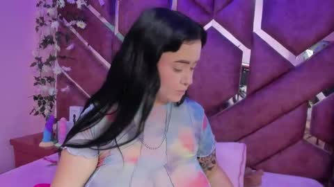 Victoria online show from February 6, 2026, 10:57 pm