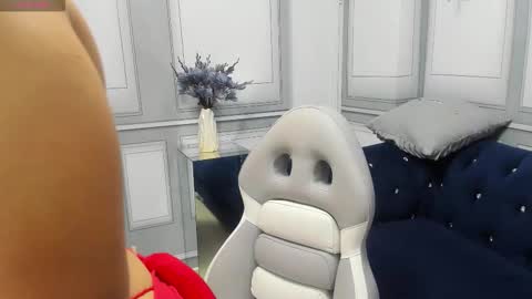 Snapshot of victoria_sexy4u chatting on October 31, 2025, 11:22 am online show from October 31, 2025, 11:22 am