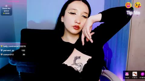 Snapshot of victoria_smile_ chatting on April 16, 2026, 9:39 pm Victoria online show from April 16, 2026, 9:39 pm