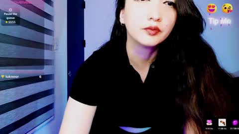 Snapshot of victoria_smile_ chatting on April 22, 2026, 9:27 pm Victoria online show from April 22, 2026, 9:27 pm