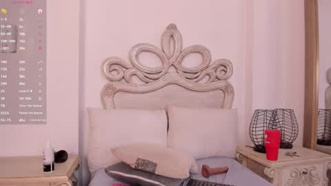 Snapshot of victoria_vallejo chatting on March 1, 2025, 2:34 pm victoria  online show from March 1, 2025, 2:34 pm